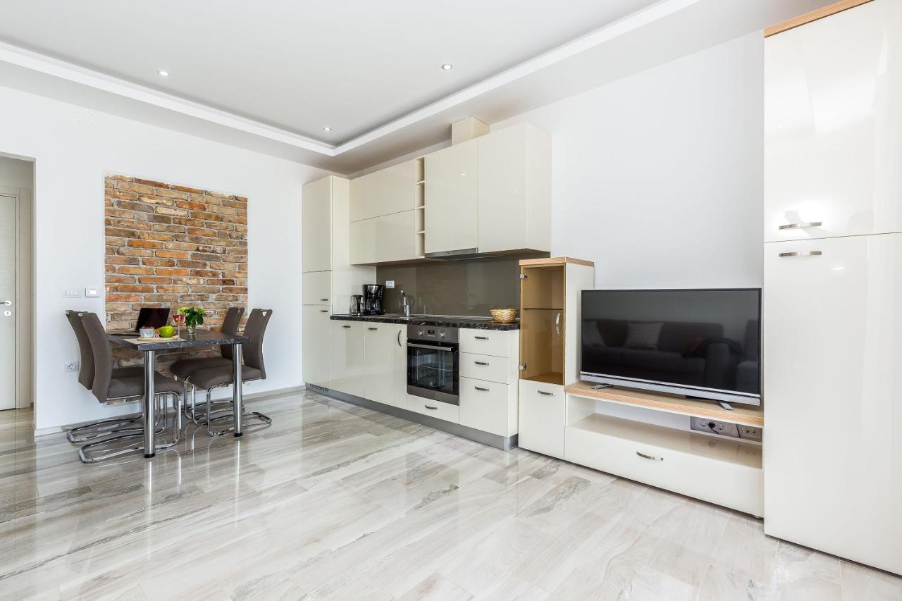 Luxury Apartments Kostrena With Pool 2 ภายนอก รูปภาพ