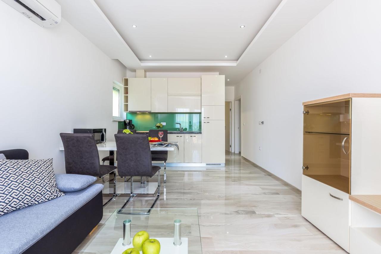 Luxury Apartments Kostrena With Pool 2 ภายนอก รูปภาพ